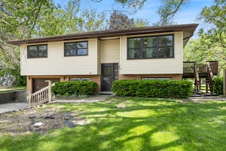 26W331 Geneva Rd, Wheaton, IL 60187