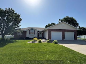 3304 Schroeder Ave, Grand Island, NE 68803
