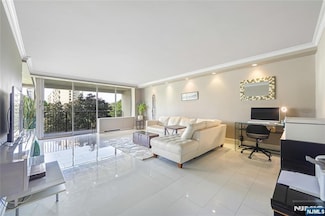 5 Horizon Rd Unit 204, Fort Lee, NJ 07024