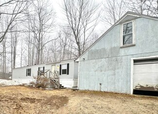 145 Robinson Hill Rd, Oxford, ME 04270