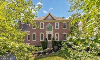 305 Springwood Ct NE, Vienna, VA 22180
