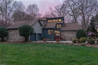 5110 Foxview Dr, Pleasant Garden, NC 27313