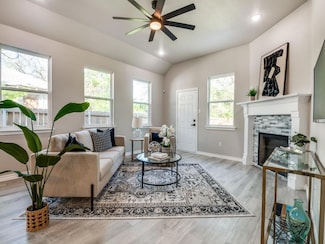 3600 Carl St, Dallas, TX 75210