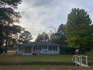 303 Old Mail Rd, Sylvester, GA 31791