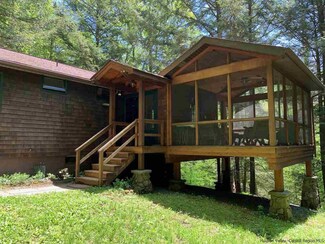 10 Beech St, Livingston Manor, NY 12758