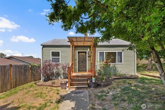 2033 E Wright Ave, Tacoma, WA 98404