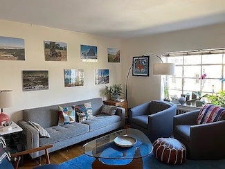 20 Stetson St Unit 2, Brookline, MA 02446