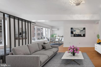 2639 15th St NW Unit 101, Washington, DC 20009