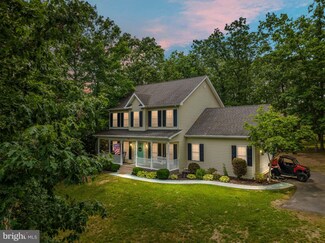 700 S Lakeview Dr, Cross Junction, VA 22625