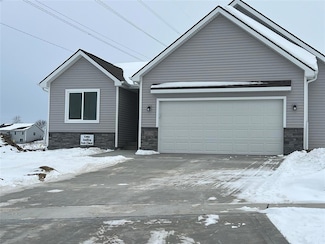2839 22nd St SW, Altoona, IA 50009