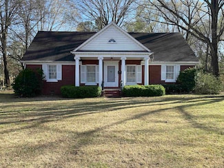 319 E Poplar Ave, Collierville, TN 38017