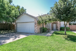 2302 Gladstone Dr, Arlington, TX 76018