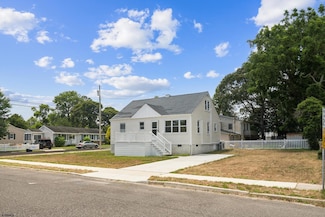 29 E Pierson Ave, Somers Point, NJ 08244