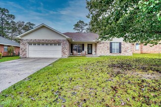 315 Country Club Dr, Picayune, MS 39466