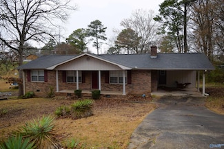 409 Russell Ln, Weaver, AL 36277