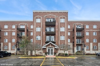 1479 N Milwaukee Ave Unit 205, Libertyville, IL 60048