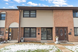 7682 S 88th Ct Unit 18P18, Justice, IL 60458