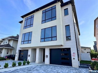 250 Morningside Ave, Cliffside Park, NJ 07010