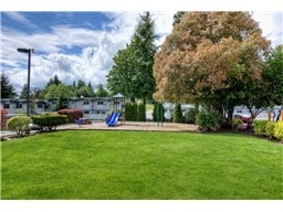 2318 S Pinebrook Ln, Des Moines, WA 98198