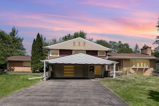 129 Roth Ave, Barrington, IL 60010