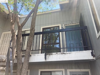 1326 Oak Terrace Ct Unit 16, Sacramento, CA 95825
