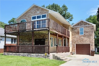 5904 Rega Dr, Toledo, OH 43623