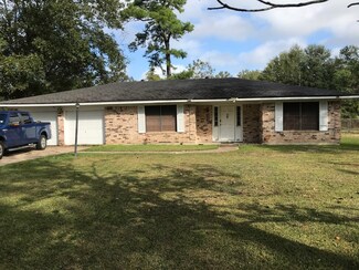4690 Ridgewood St, Beaumont, TX 77708