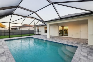 1909 NE 2nd Ave, Cape Coral, FL 33909