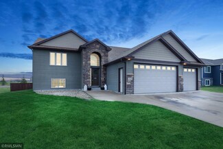 1205 Mulberry Ave NE, Montgomery, MN 56069