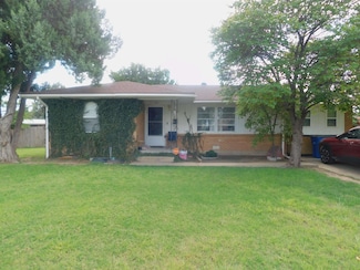 605 Hillcrest Dr, Guymon, OK 73942