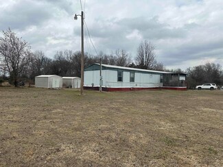 543 Bud Chesney Rd, Russellville, AR 72802