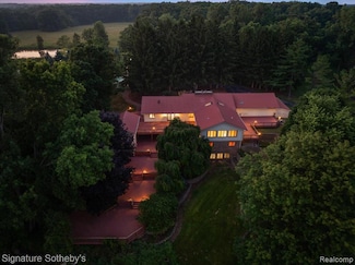 7255 E Baldwin Rd, Grand Blanc, MI 48439
