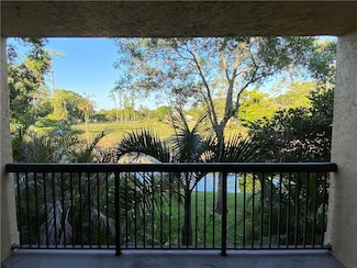 5761 Riverside Dr Unit 202B4, Coral Springs, FL 33067