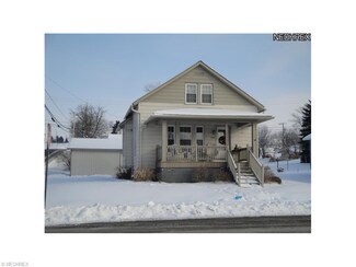 233 Yoder Ave NW, Sugarcreek, OH 44681