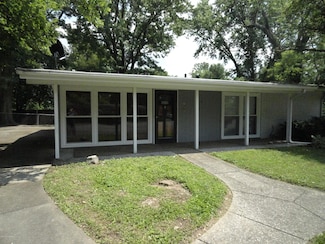 1913 Claremoor Dr, Louisville, KY 40223