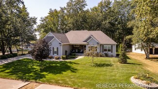 162 S 160th Ave, Holland, MI 49424
