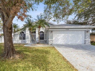 11123 Elmhurst Dr, Pinellas Park, FL 33782