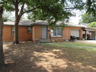 912 E Sycamore Ave, Altus, OK 73521