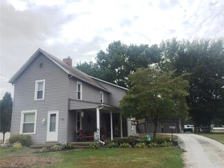 122 East Ave, Gnadenhutten, OH 44629