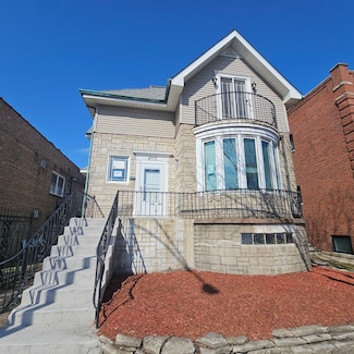 4710 N Ashland Ave, Chicago, IL 60640