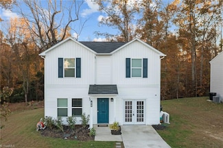 1162 Woodsman Dr, Burlington, NC 27217