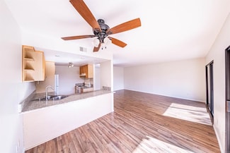 2374 Caringa Way Unit B, Carlsbad, CA 92009
