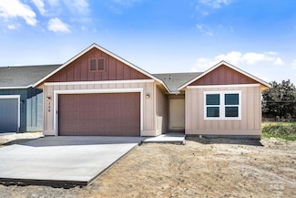 324 Packer Ln, Homedale, ID 83628