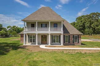 158 Le Belle Maison Dr, Raceland, LA 70394