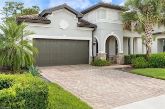 9406 Greyhawk Trail, Naples, FL 34120