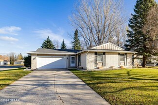 1501 19th St NW, East Grand Forks, MN 56721