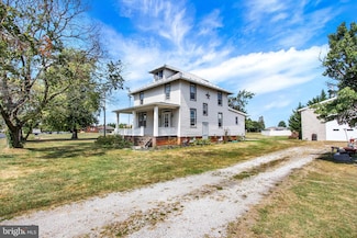 5694 Hanover Rd, Hanover, PA 17331