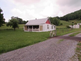 3712 Pinecrest Ln, Ceres, VA 24318