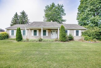 51531 Shaker Ln, Granger, IN 46530