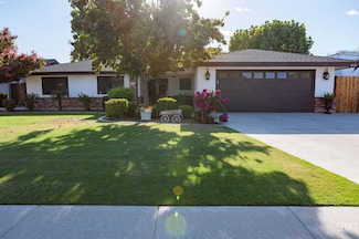 5433 Westpark St, Bakersfield, CA 93308